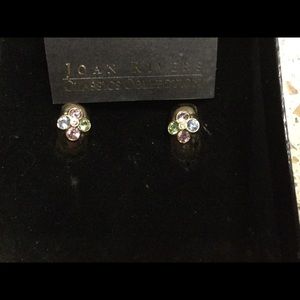 1 pair of Joan Rivers earrings vintage new Box damaged